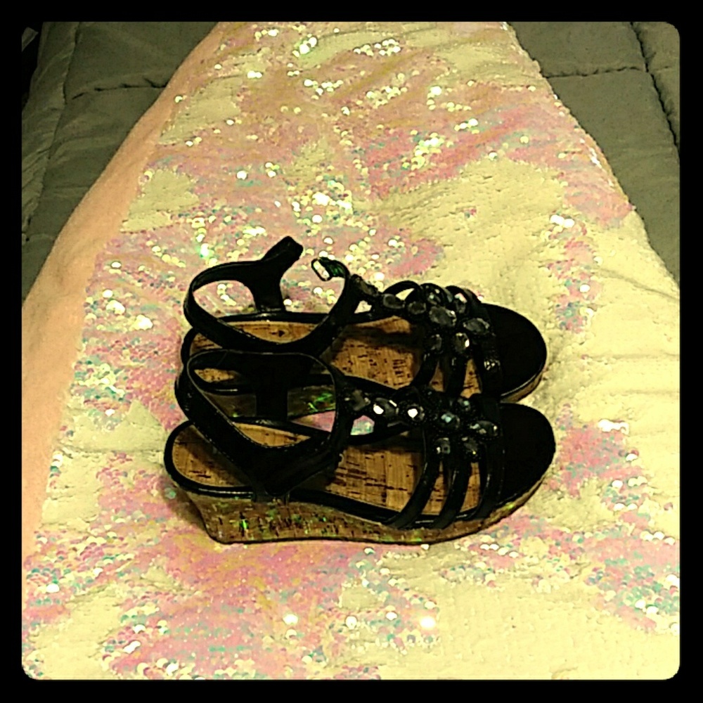 Girls sandals